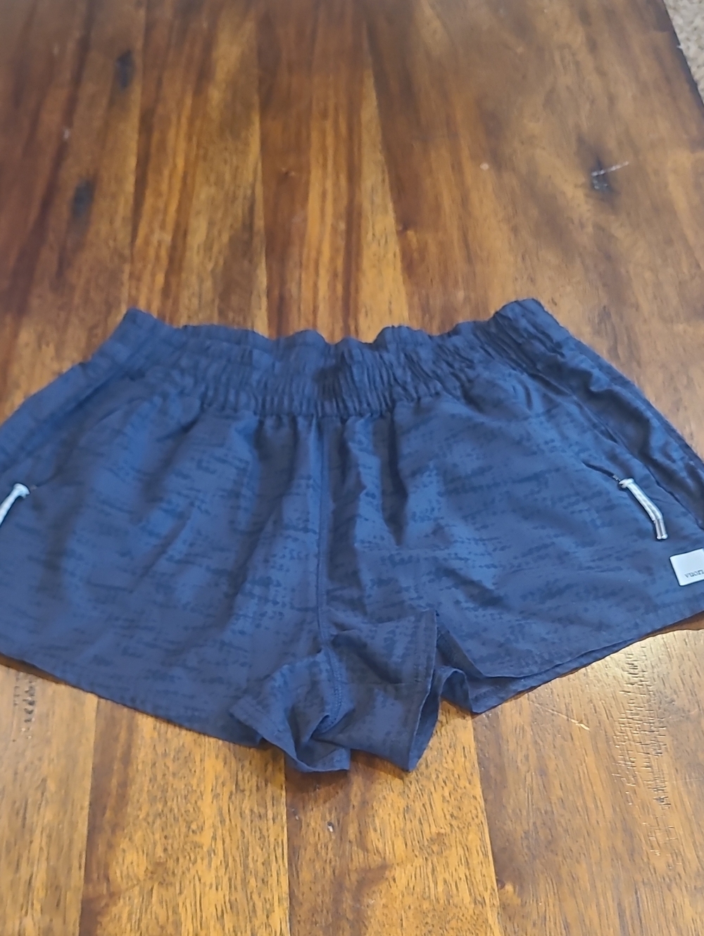 Vuori Womens Med Shorts.